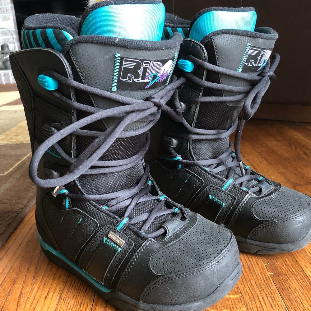 RIDE DONNA snowboarding boots